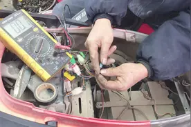 电动车防水新技术，伍哥第一发布，此方法在也不怕电动车下雨不走视频封面