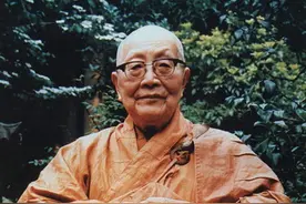 她辞去“公务员”，剃度出家后，被称为中国当代“第一比丘尼”图片