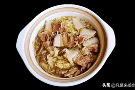 腌酸菜不烂的诀窍，正宗东北农村大缸渍酸菜的方法，玻璃瓶也可以图片