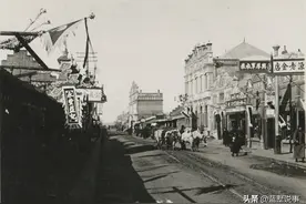 三十年代吉林延边，集市上汉人穿黑衣朝鲜族穿白衣图片