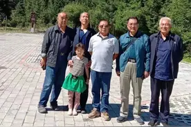 见到四十多年不见的老班长，是一种什么体验？图片