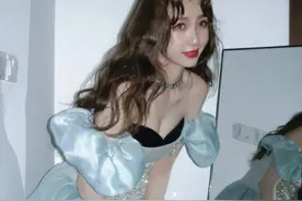 虞书欣堪比打玻尿酸的妆容心机是它？这些银河爆闪高光谁用谁仙图片