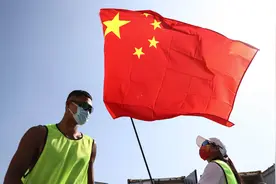 中国队高唱国歌，日本队无人张嘴，这届奥运会真把日本人给伤到了图片
