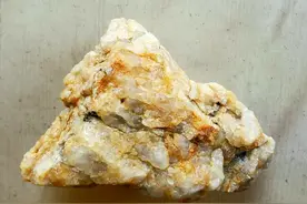奇石－－珠穆朗玛图片