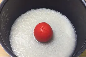 教你做“网红”电饭锅焖饭，给红烧肉也不换，家里孩子很爱吃