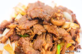 做葱爆羊肉时，大葱和羊肉一起炒还是分开炒，厨师长教你正确做法图片