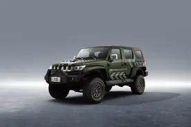 原厂重度改装，国产越野最强BJ40雨林穿越版，26.99万买吗？图片