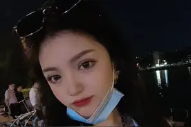 马上520了，你是选择大胆表白，还是比较务实的送TA一个头盔图片