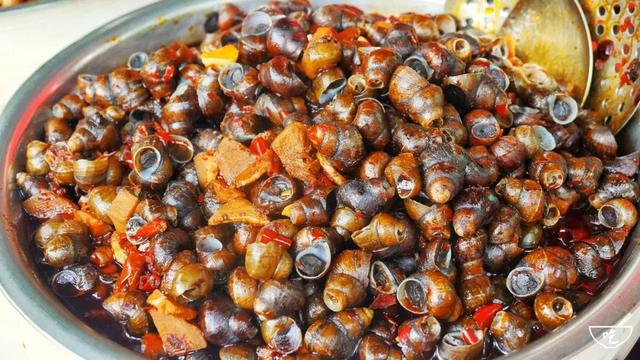 「十堰美食」没环境、没座位、只卖5道菜的店,一火就是18年...