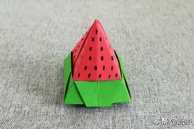 可爱西瓜盒子折纸图解，简单又清新，适合夏天哦！图片