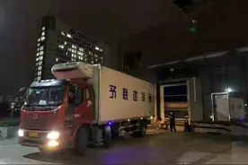 只需打一针的新冠疫苗来了！10万剂康希诺疫苗31日凌晨运抵广州图片