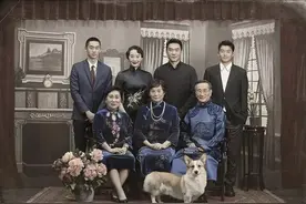 林依轮晒民国风全家福，超模老婆大气端正，两个儿子帅翻了图片