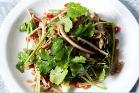 都是蔬菜，为啥有的人对香菜爱得欲罢不能，有的人却深恶痛绝呢？图片