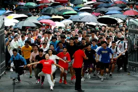 唯一真正统计了94位高考状元身份的文章，说出三个被忽视的真相图片