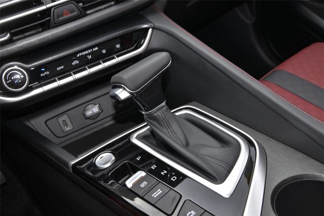 为何说买长安逸动PLUS要选1.4T，多花1万上顶配，值吗？