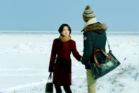 男子外出时，看到了另一个自己，询问酒吧老板后得知是自己的分身视频封面