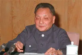强国战略：邓小平与计划生育国策的制定图片