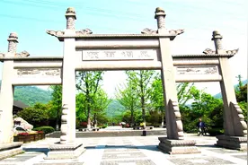 杭州这个不起眼小山，并没什么游客，却被称为“万山之祖”图片