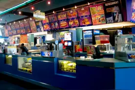 盗版电影是怎么来的？片源是在哪找到？看完涨知识了图片