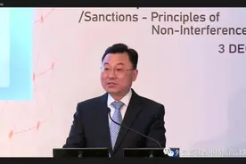 外交部领导班子“两进两出”图片