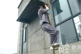 在特警基地的网红“扫地僧”阿姨长啥样？图片