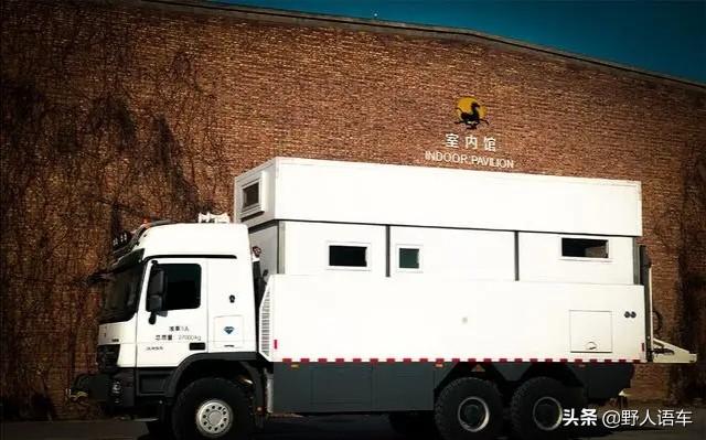 移动的行宫！Unicat六驱越野房车可睡8人带loft设计，土豪的玩具