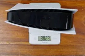 缩水了，但又没有完全缩水——新版PS5拆解评测图片