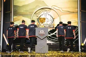 AG月光透露：决赛被零封，菲菲第一时间发来消息，让他更难受了图片
