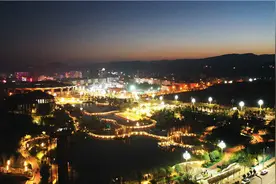 夜魅玉顺湖图片