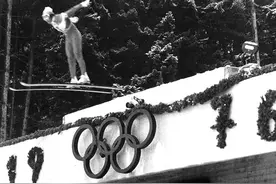 1976年，冰雪运动爱好者干了件大事图片