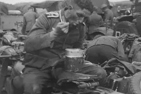 德军士兵在东线战场的战地伙食图片