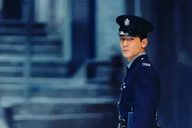 人物志: “始于颜值,终于才华”的吴彦祖图片