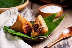 煮粽叶，冷水入锅还是热水入锅？方法做对，粽叶韧性好，香味浓图片