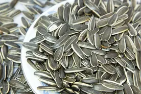 4大坚果营养丰富，可以预防老年病！但食用禁忌你知道吗？视频封面