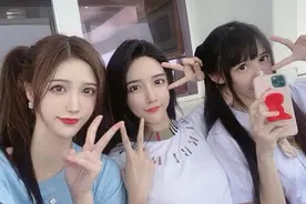 同是女装大佬！艾比人气下滑，轩墨宝宝变味，马老师明智只穿一次图片