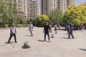 上百斤大陀螺“炫”转百姓生活图片