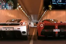两辆法拉利和一辆野马在半山隧道“极品飞车”图片