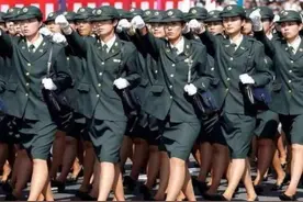 日本和印度女兵，谁更美呢？图片