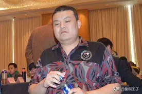 国家象棋大师缘何四次败给业余棋手，真相揭秘，弃子攻杀太过凶狠图片
