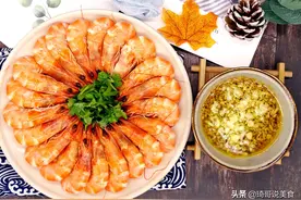 70岁奶奶的方法，水煮虾煮两次，一次锁鲜一次熟，肉弹牙鲜味足图片