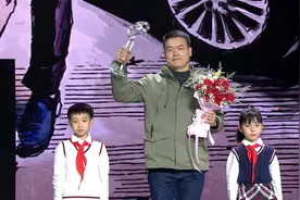 “英雄”霸榜热搜，让我们带孩子重新认识这个熟悉的热词图片