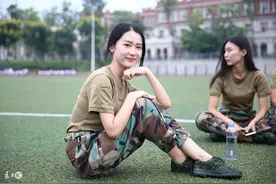 小说：马爸爸：钱？我左手小学生右手银行卡，你能和我比？图片