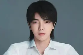 细节见人品！网友：华晨宇不仅是歌王，还是人美心善的宝藏男孩图片