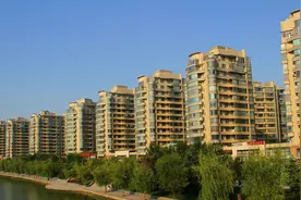 手上40万，是在农村建房好，还是去县城买房好？听听老农心里话图片