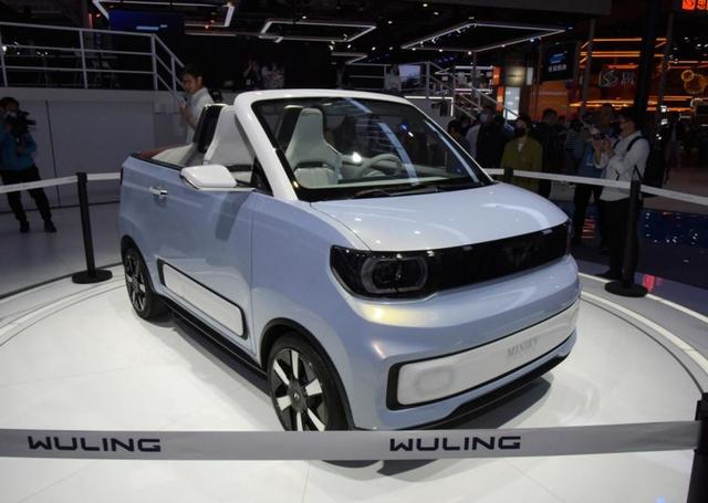 网红果然更懂网红的套路，MINI EV推出敞篷版，史上最便宜的敞篷