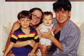 周华健父子上节目，31岁儿子帅气十足，承认星二代身份曾带来困扰图片