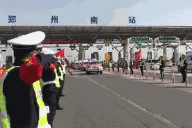 刚刚，郑州市援鄂医疗急救转运队到家了！图片