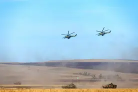 “和平使命-2021”联演举行首次实兵合练图片