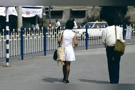 30年前北京老照片：男女情侣最爱去一种地方，长城空空如也图片
