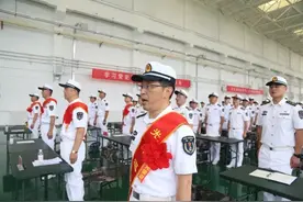 军官达龄退役，制度化图片